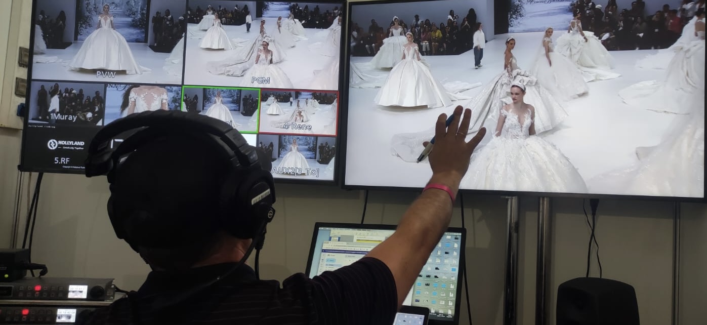 Retransmisión y contenido en tiempo real para evento de moda